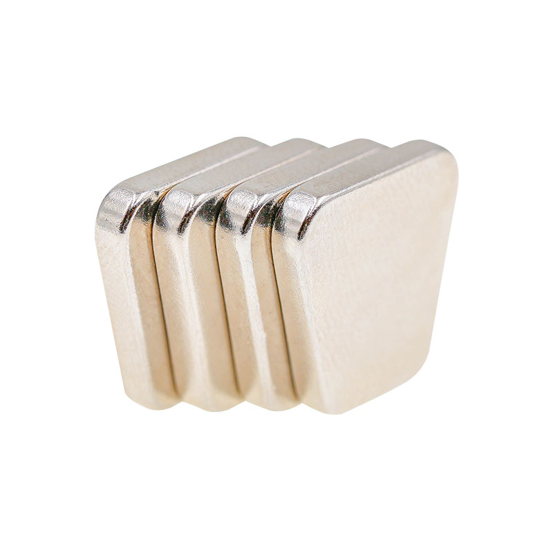Magnete permanente trapezoidale